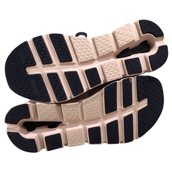 On Cloud Women’s Running /Walking Sneaker Shoes - Picture 8 of 9